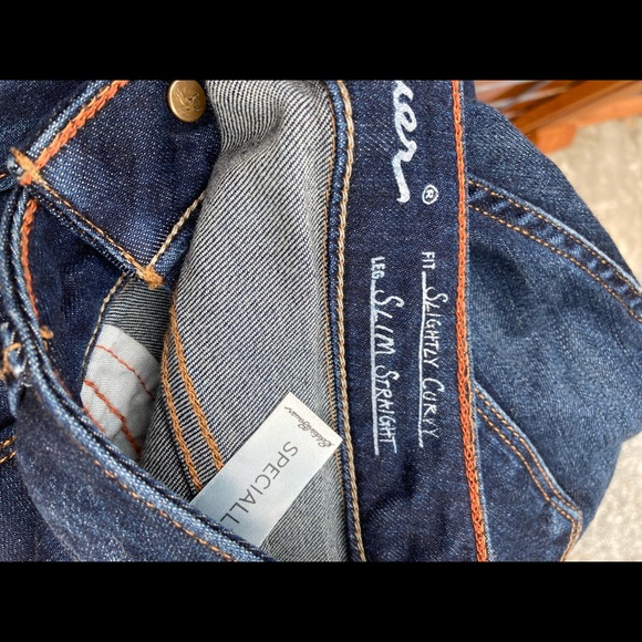 Eddie Bauer Jeans Women’s 8 - Picture 2 of 3